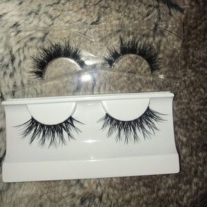 Lashes